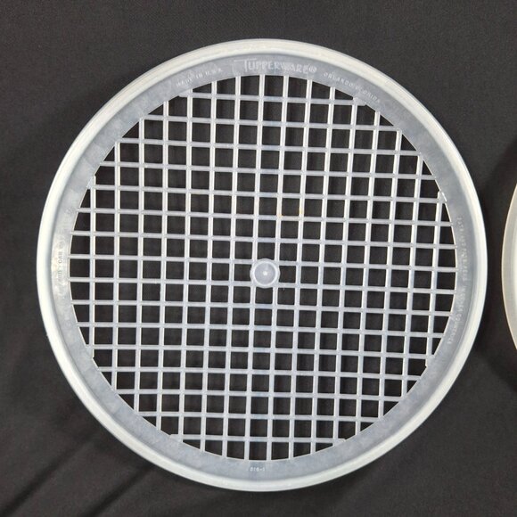 Set of Vintage #516-1 Tupperware Lid and #230-4 Strainer Insert Colander 9in Lid - Picture 4 of 11